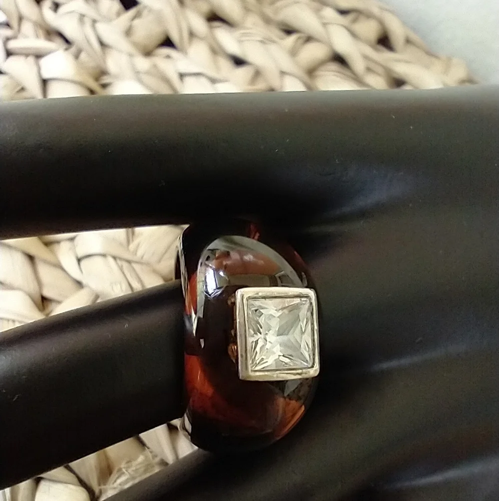 Ring Square CZ Set in Brown acrylic - Picture 9 of 14